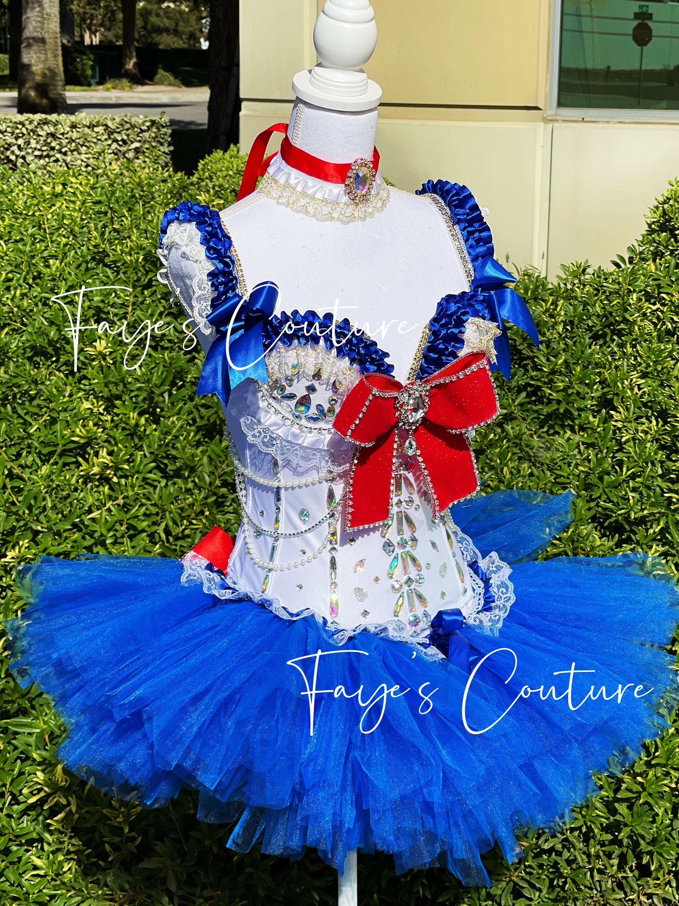 Sailor Moon Inspired Corset Set, Rave wear, EDC, Music festival, Cospl Fayes Couture Sailor Moon Inspired Corset Set, Rave wear, EDC, Music festival, Cospl Fayes Couture